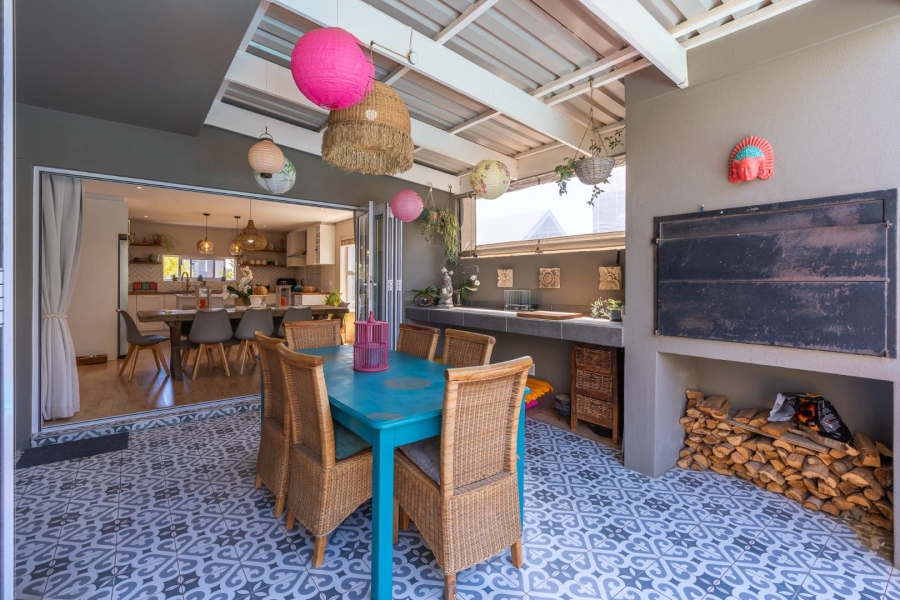 3 Bedroom Property for Sale in Somerset Lakes Western Cape